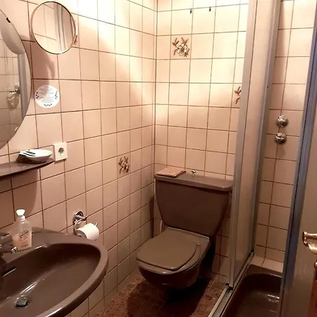 Geräumige Inmitten Der