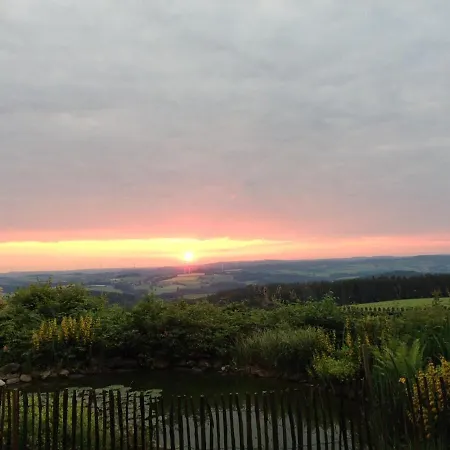 Geraeumige Inmitten Der
